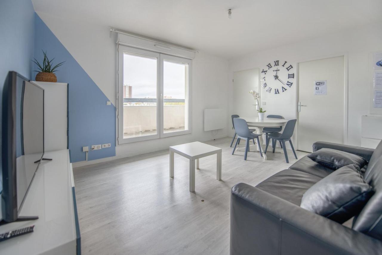 Bel appartement de 2 chambres à 40 min de Paris Courcouronnes Esterno foto
